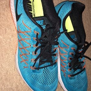 Men’s NIKE sneakers